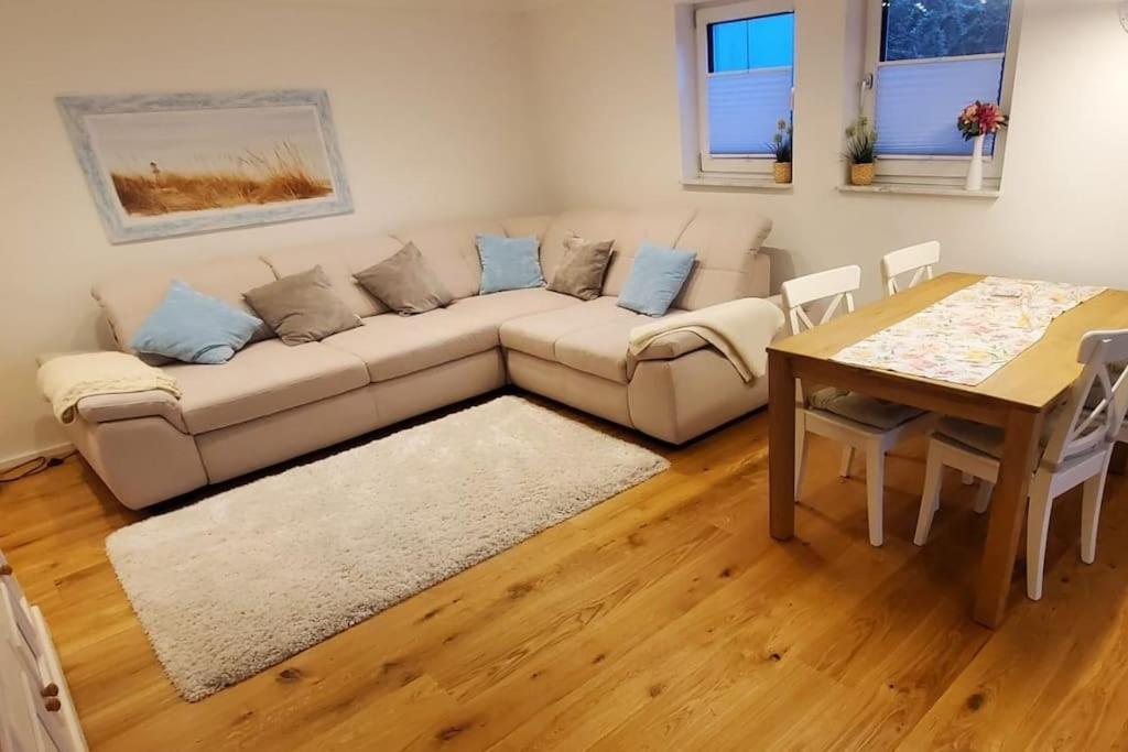 Apartment Schoene Nahe Nuernberg, 60 Qm, 3 Pers. Wlan Stein bei Nurnberg